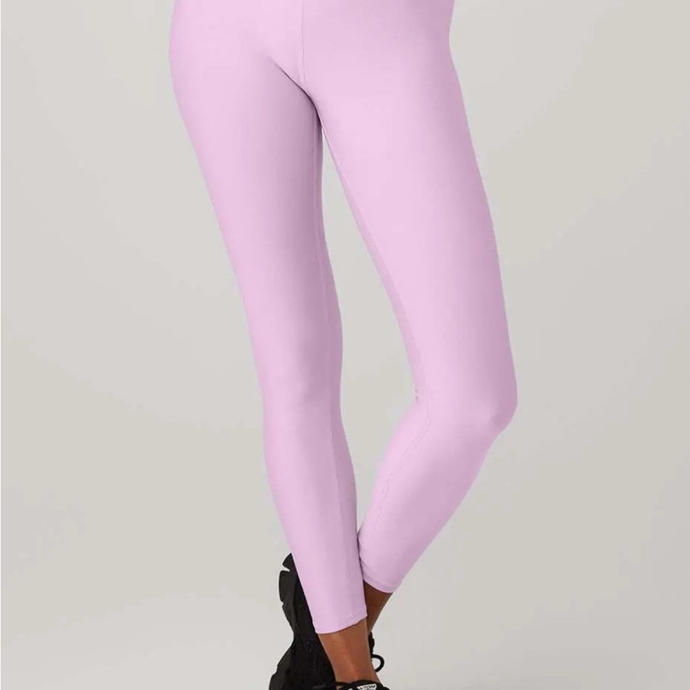 Alo airlift leggings in sugarplum pink